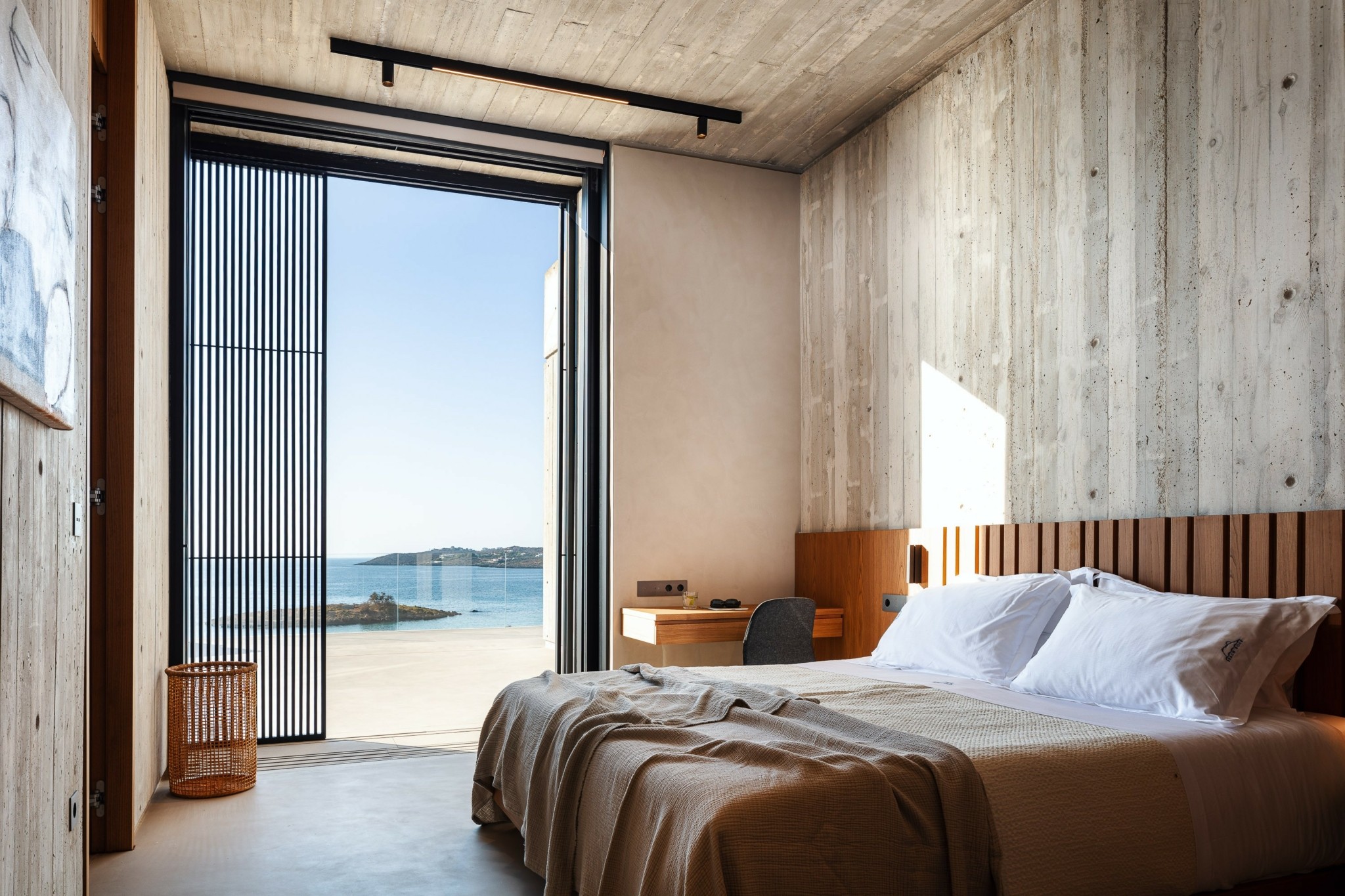 Villa Beach Rock: Η εμπειρία σε μια εντυπωσιακή βίλα στο Ακρωτήρι της Κρήτης