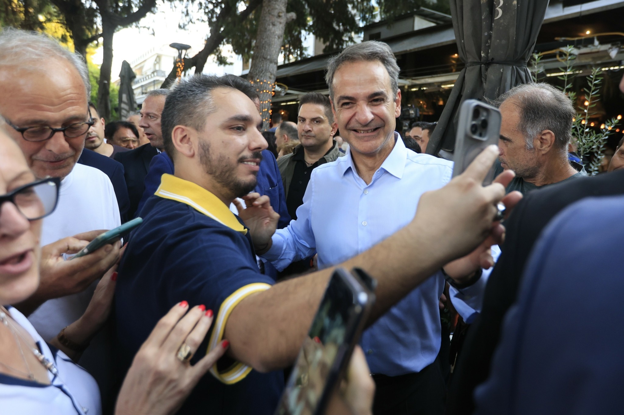 Δημοσκοπήσεις μετά τη ΔΕΘ: Στη γραμμή της εξειδίκευσης των θετικών μέτρων στοχεύει το Μαξίμου