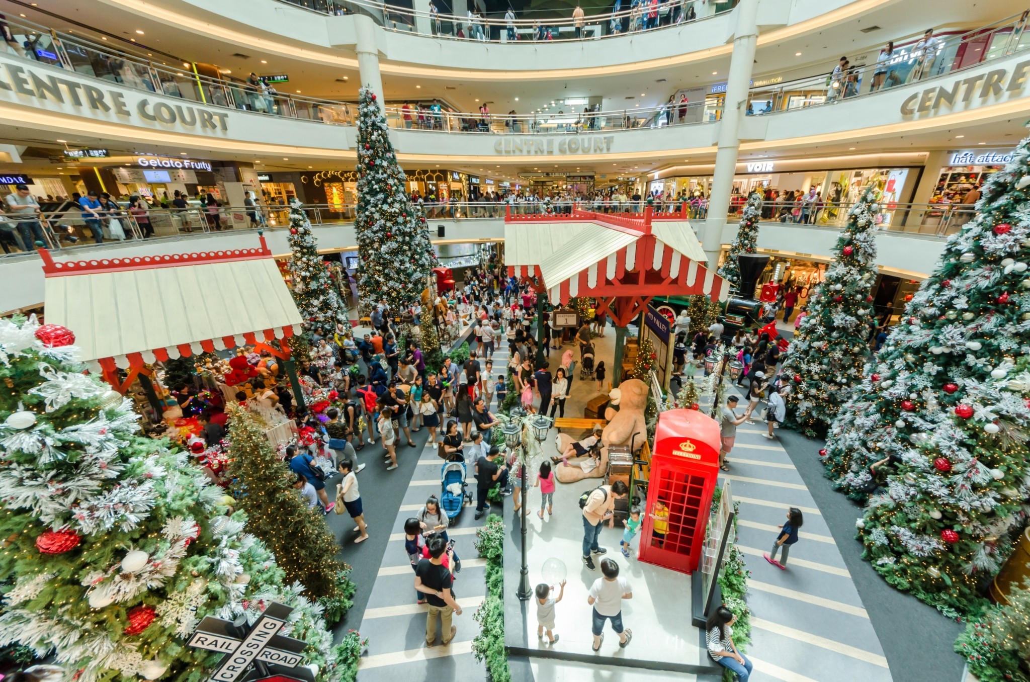 Γιορτινές αγορές στις ΗΠΑ: Μείωση 5% στις δαπάνες – Πλήγμα από τη GenΖ