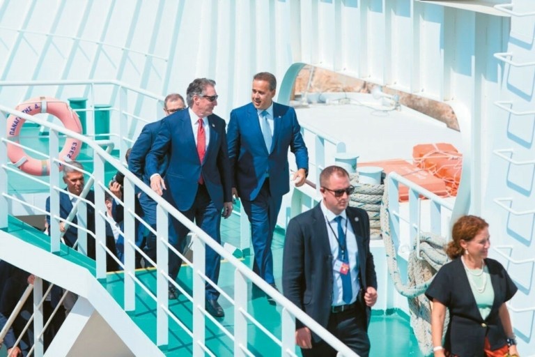 Πώς γέμισε η Ρεβυθούσα τάνκερ με αμερικανικό LNG