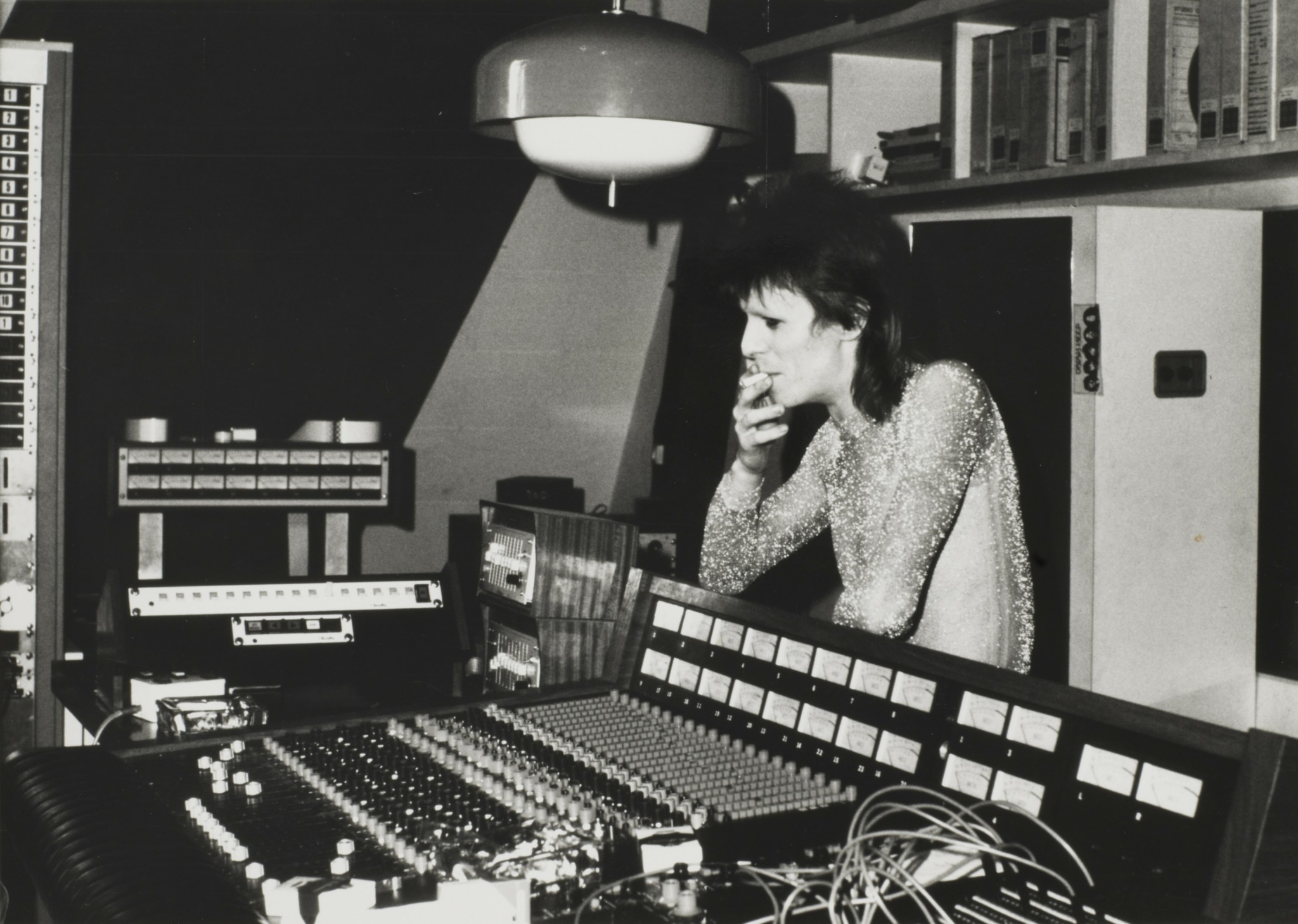 Αποκαλύπτεται το αρχείο του David Bowie και 90.000 προσωπικά του αντικείμενα