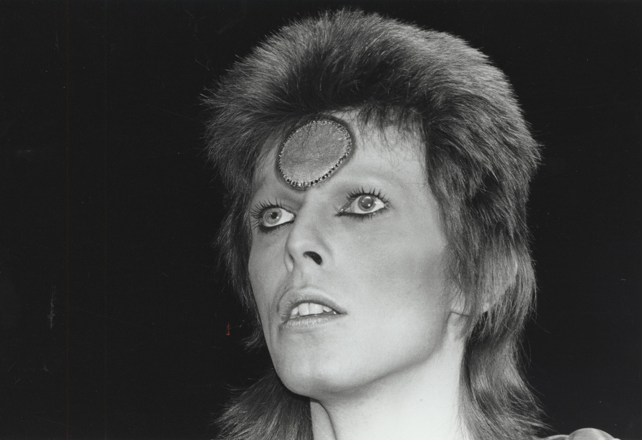 Αποκαλύπτεται το αρχείο του David Bowie και 90.000 προσωπικά του αντικείμενα