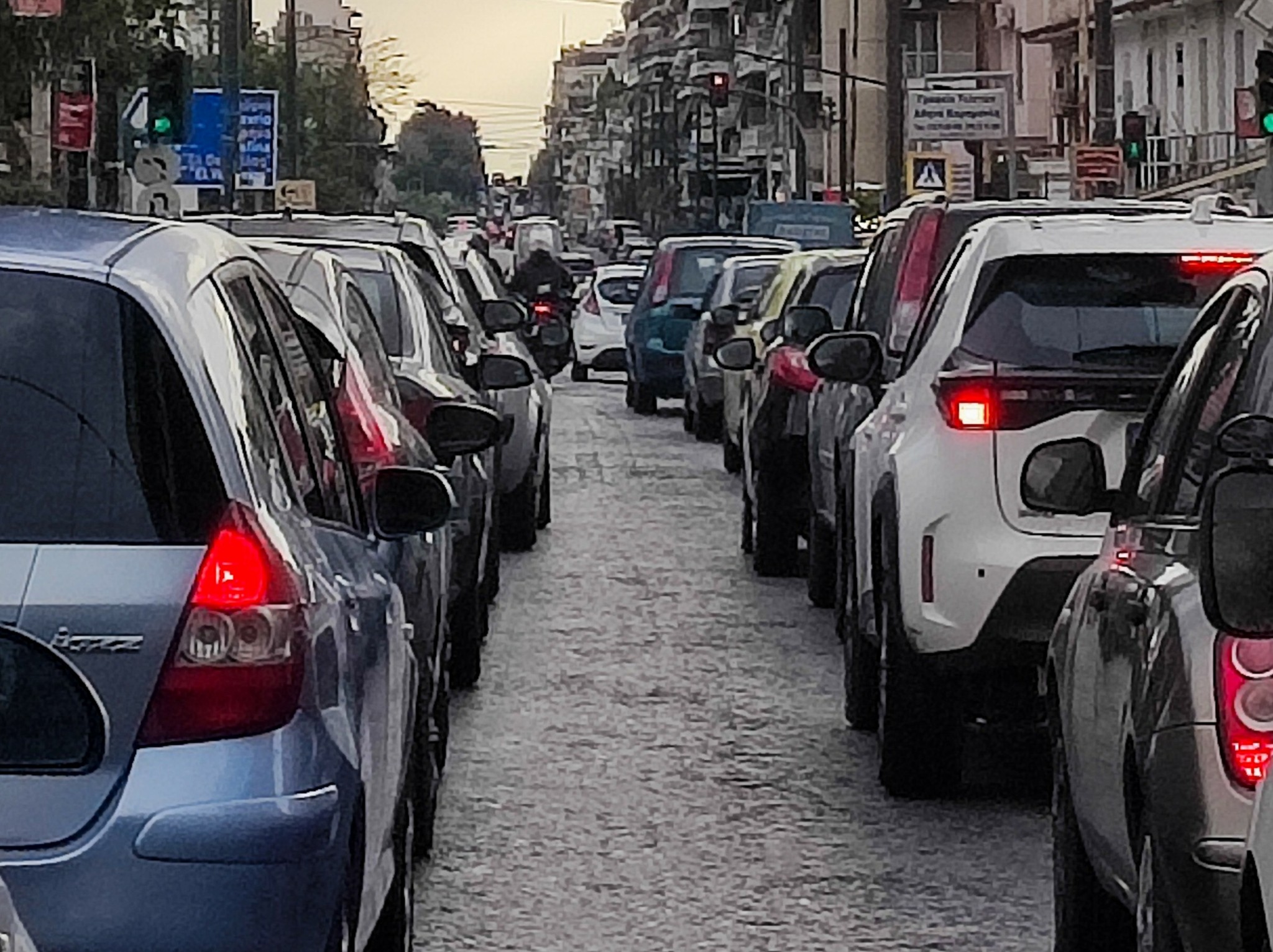 Αθήνα: Μποτιλιάρισμα 14 χλμ. στον Κηφισό – Ταλαιπωρία σε όλες τις κεντρικές λεωφόρους