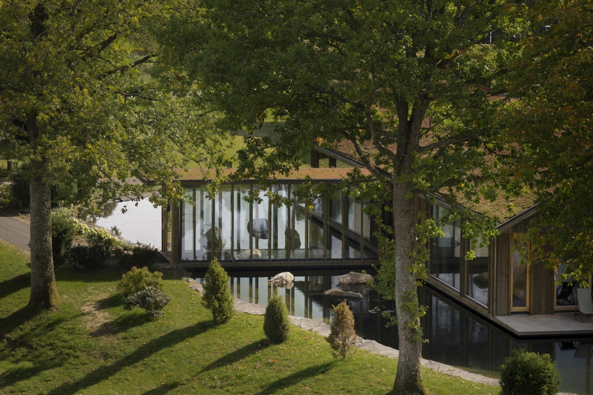 5 ξενοδοχεία-καταφύγια για την απόλυτη εμπειρία του δάσους – Το ένα είναι στην Ελλάδα