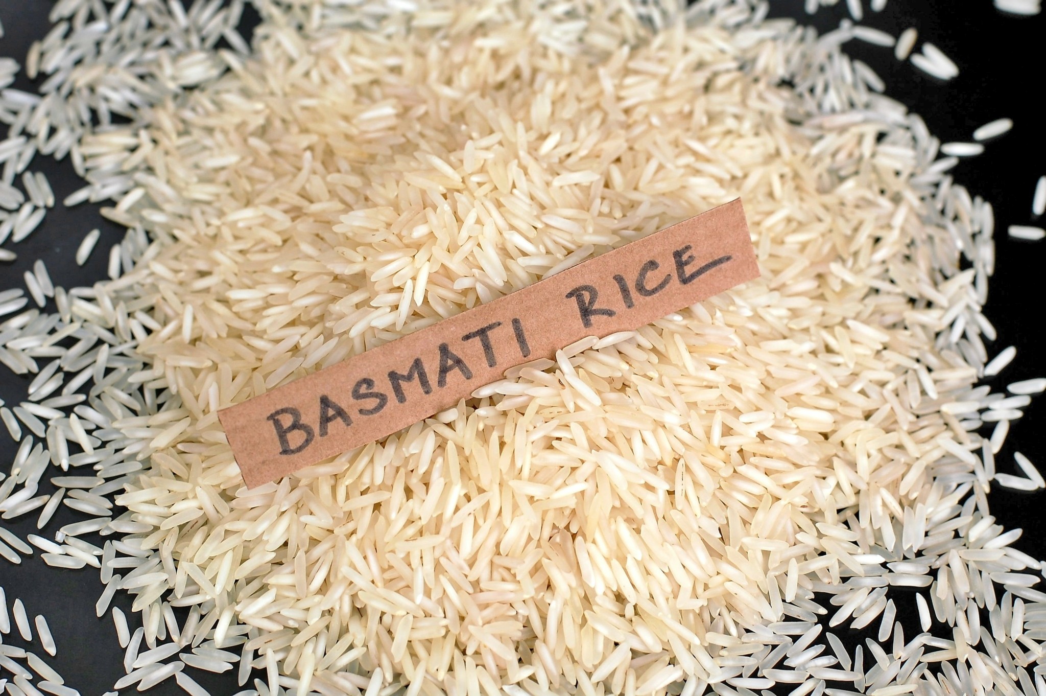 ΕΕ – Ινδία: Αγκάθι στις εμπορικές διαπραγματεύσεις το ρύζι μπασμάτι – Οι αντιδράσεις του Πακιστάν