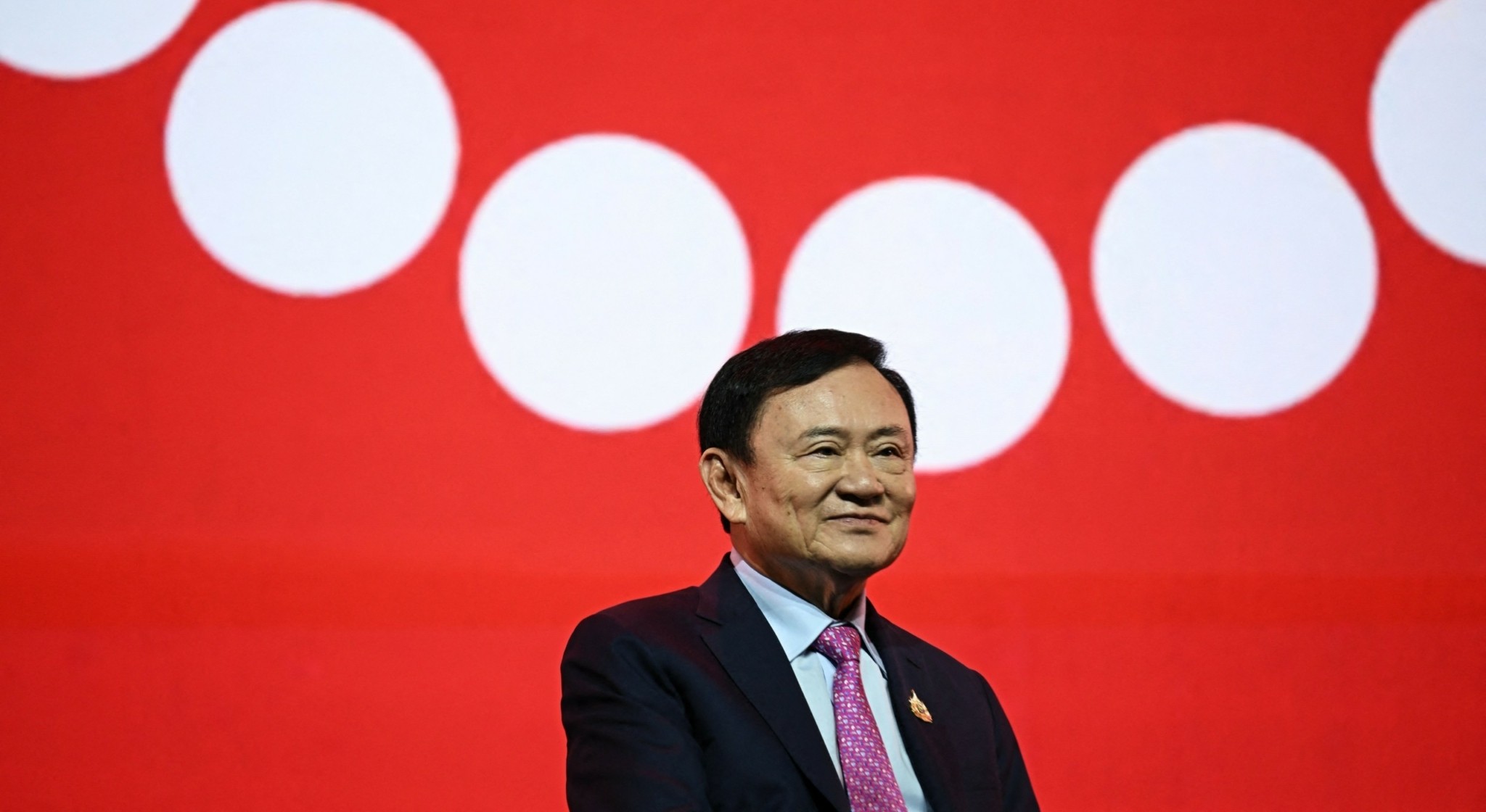 Τακσίν Σιναουάτρα: Ο μεγιστάνας που έγινε πρωθυπουργός και κατέληξε στη φυλακή για διαφθορά