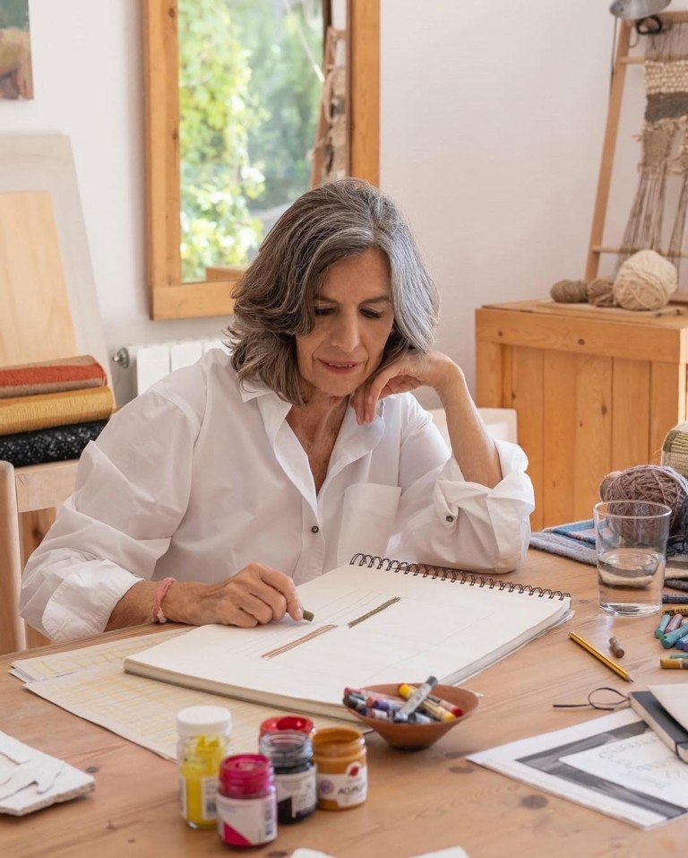 Τα περιζήτητα χαλιά που σχεδιάζονται σε ένα ασυνήθιστο εργαστήρι