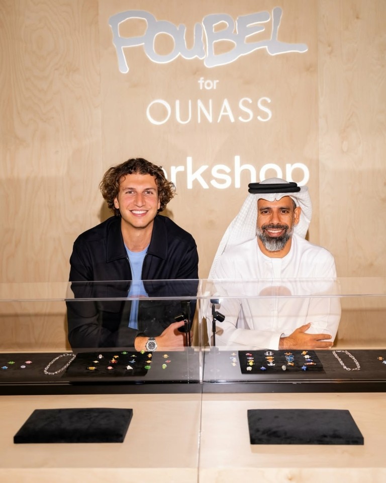 O influencer που σαρκάζει τους πλούσιους έγινε ο ίδιος ένα brand πολυτελείας