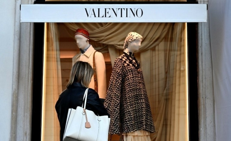 Σε δύσκολη θέση η Valentino: Πτώση κερδών και παραβίαση δανειακών συμβάσεων
