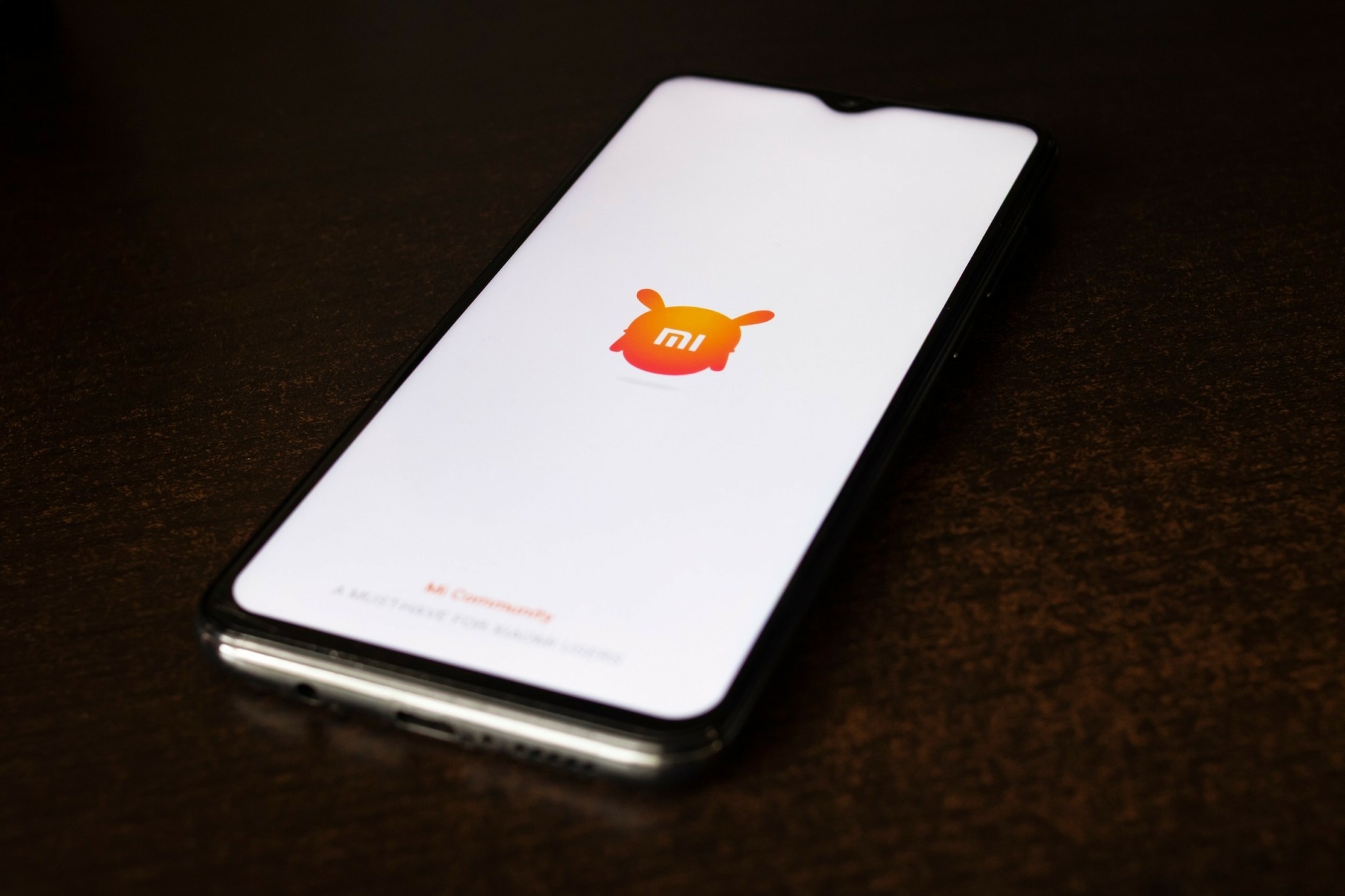 Xiaomi: «Χτυπά» την Apple με το νέο Xiaomi 17 Pro για να ρίξει το iPhone 17 από τον θρόνο του