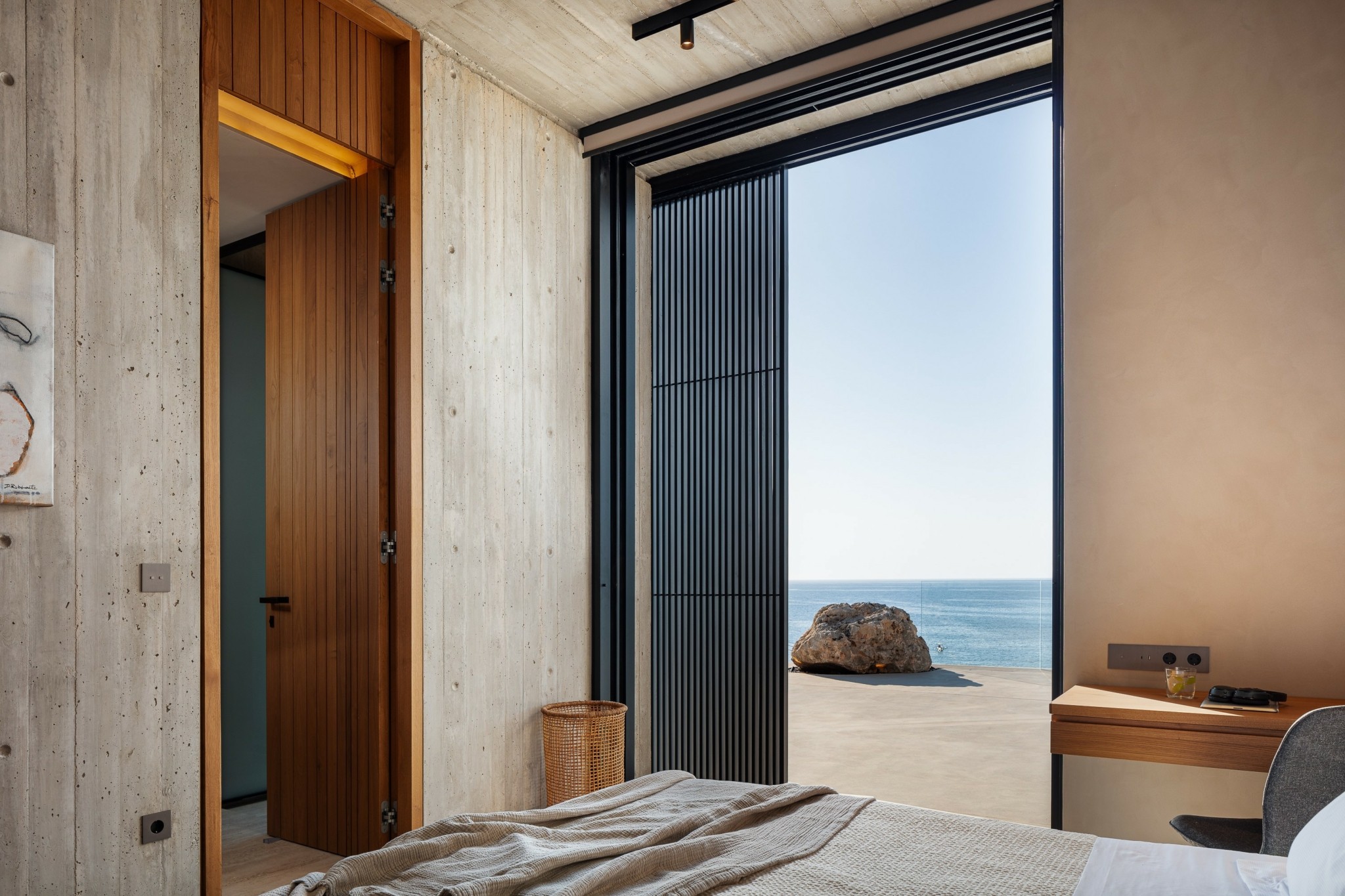 Villa Beach Rock: Η εμπειρία σε μια εντυπωσιακή βίλα στο Ακρωτήρι της Κρήτης