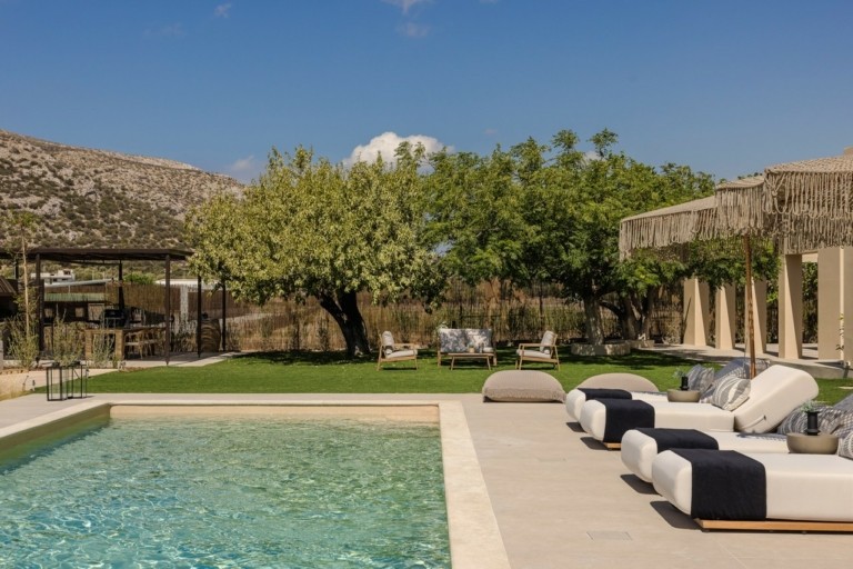The Attican Villa & Estate στην Ανάβυσσο: Η νέα προσθήκη στα καταλύματα της Aria Hotels
