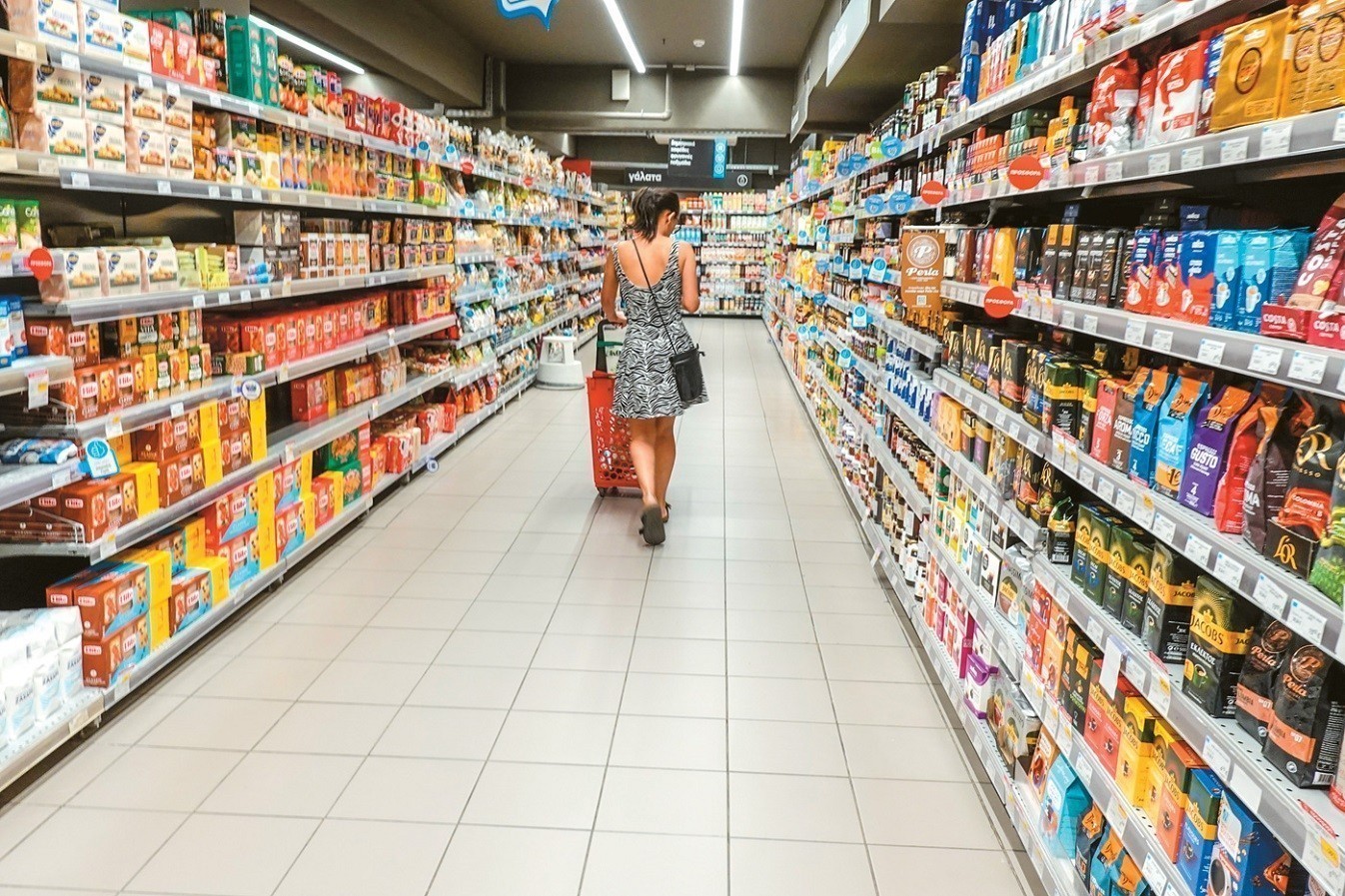 Shrinkflation: Κρυφός πληθωρισμός στα ράφια – Λιγότερη ποσότητα στα προϊόντα και οι τιμές ανεβαίνουν (vid) | Ειδήσεις για την Οικονομία