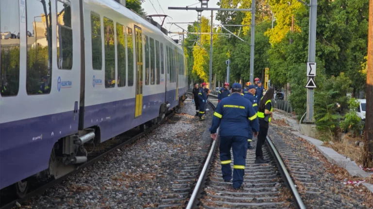 Πεζός παρασύρθηκε από τρένο στην Κωνσταντινουπόλεως και τραυματίστηκε θανάσιμα (tweet)