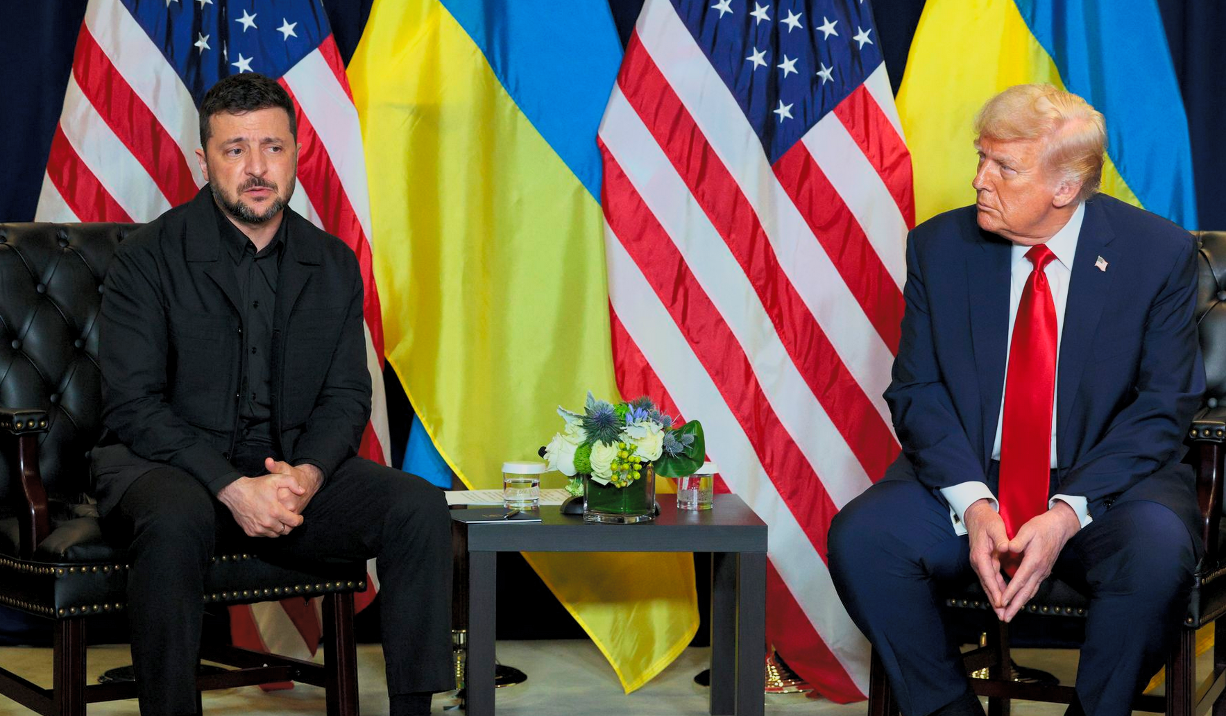 Πώς ο Τραμπ «πετάει το μπαλάκι» στην Ευρώπη για τον πόλεμο στην Ουκρανία