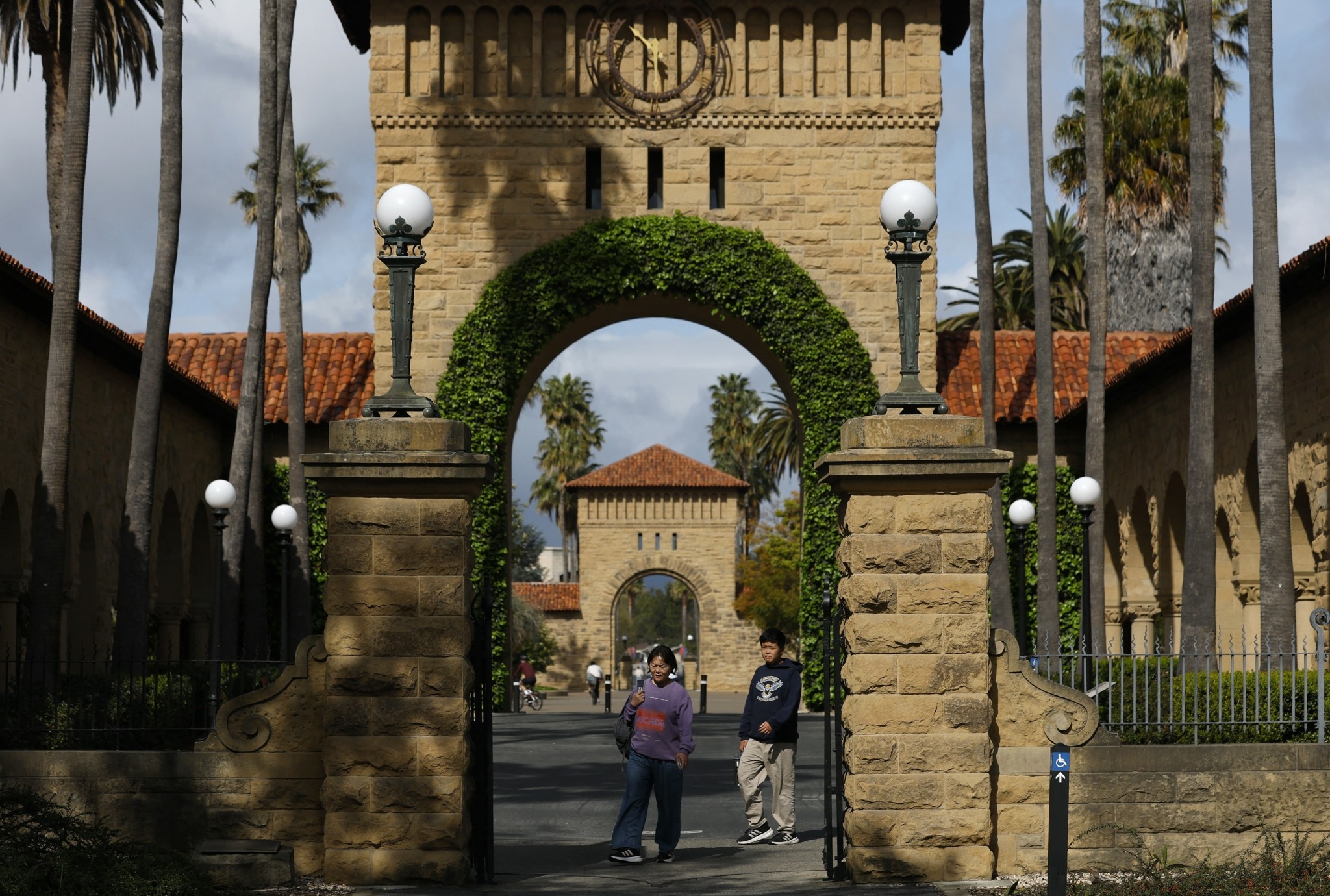 Τα αμερικανικά πανεπιστήμια αναζητούν ρευστότητα – Η περίπτωση του Στάνφορντ