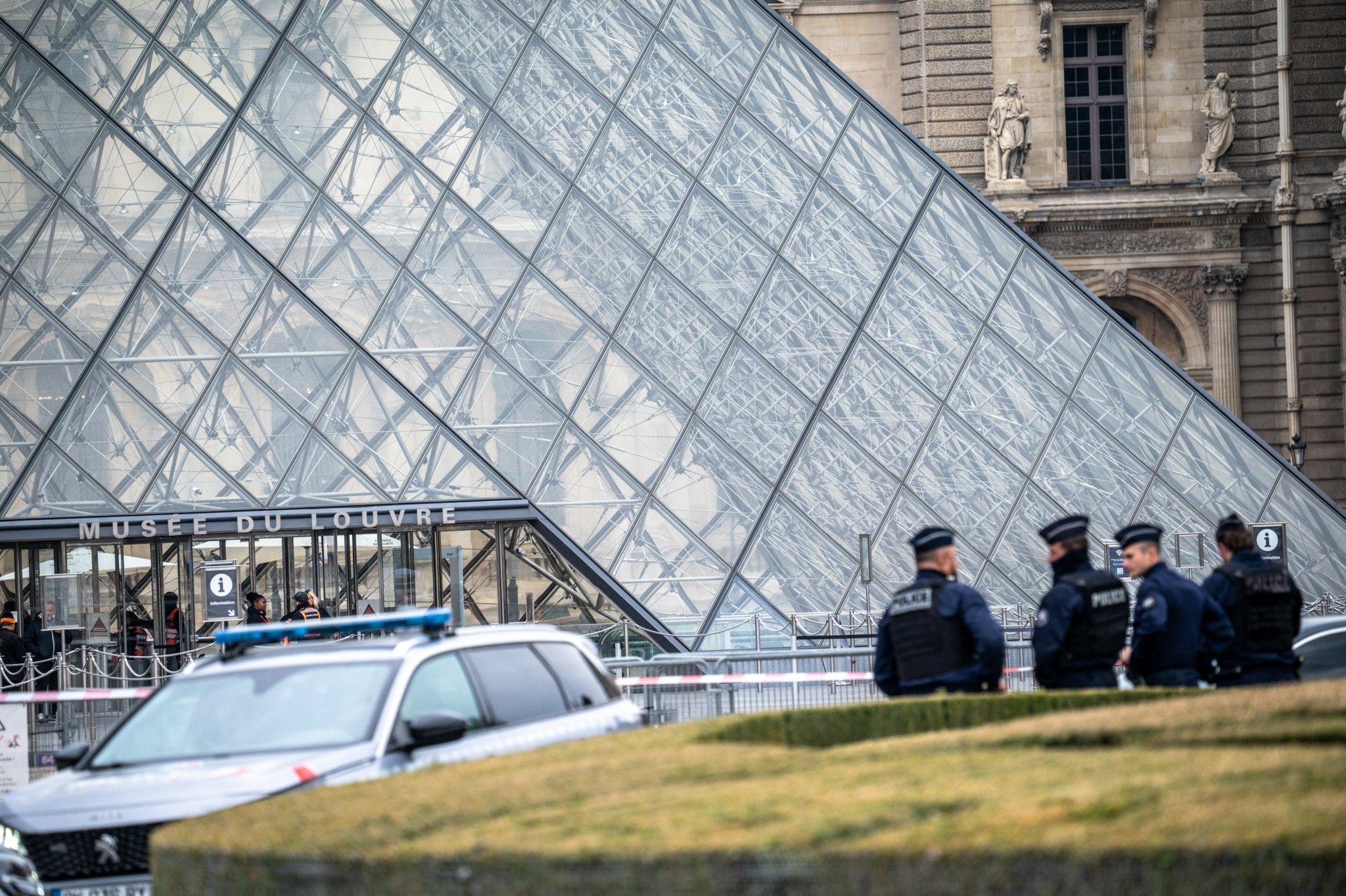 Λούβρο: Πού μπορεί να καταλήξουν τα κλεμμένα κοσμήματα
