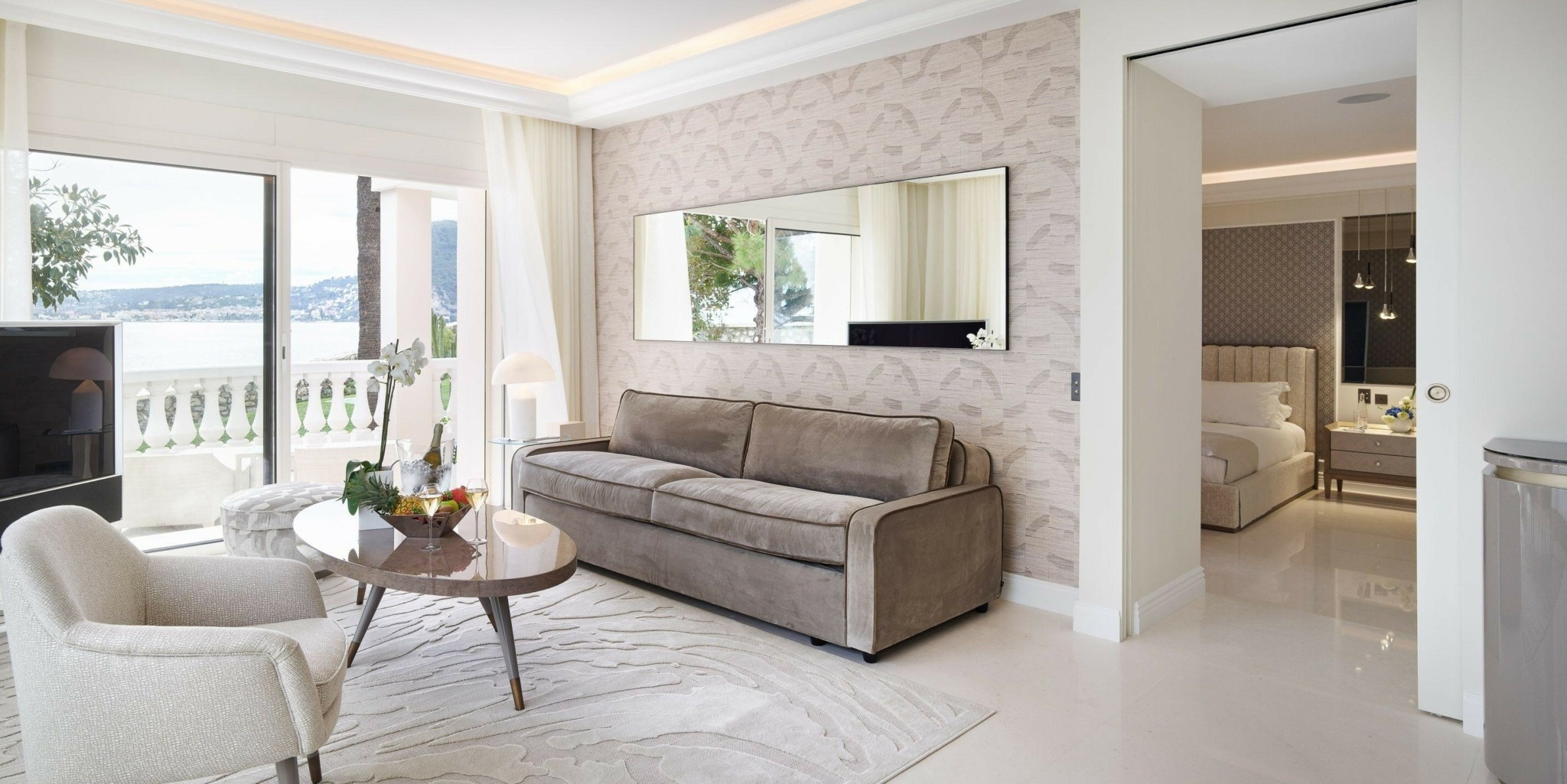 Μπερνάρ Αρνό: To νέο στοίχημα των 200 εκατ. ευρώ είναι το εμβληματικό ξενοδοχείο της Γαλλικής Ριβιέρας