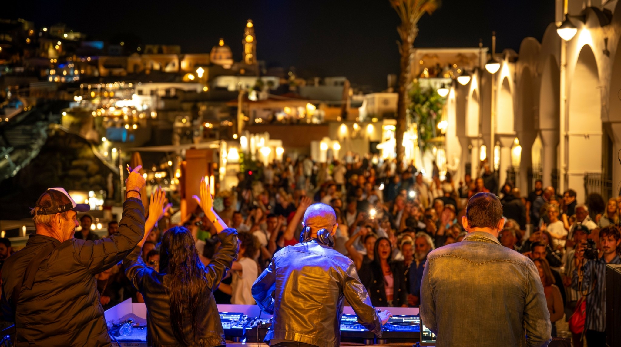 Santorini Experience 2025: Eνας προορισμός για συναρπαστικές εμπειρίες αθλητικού τουρισμού