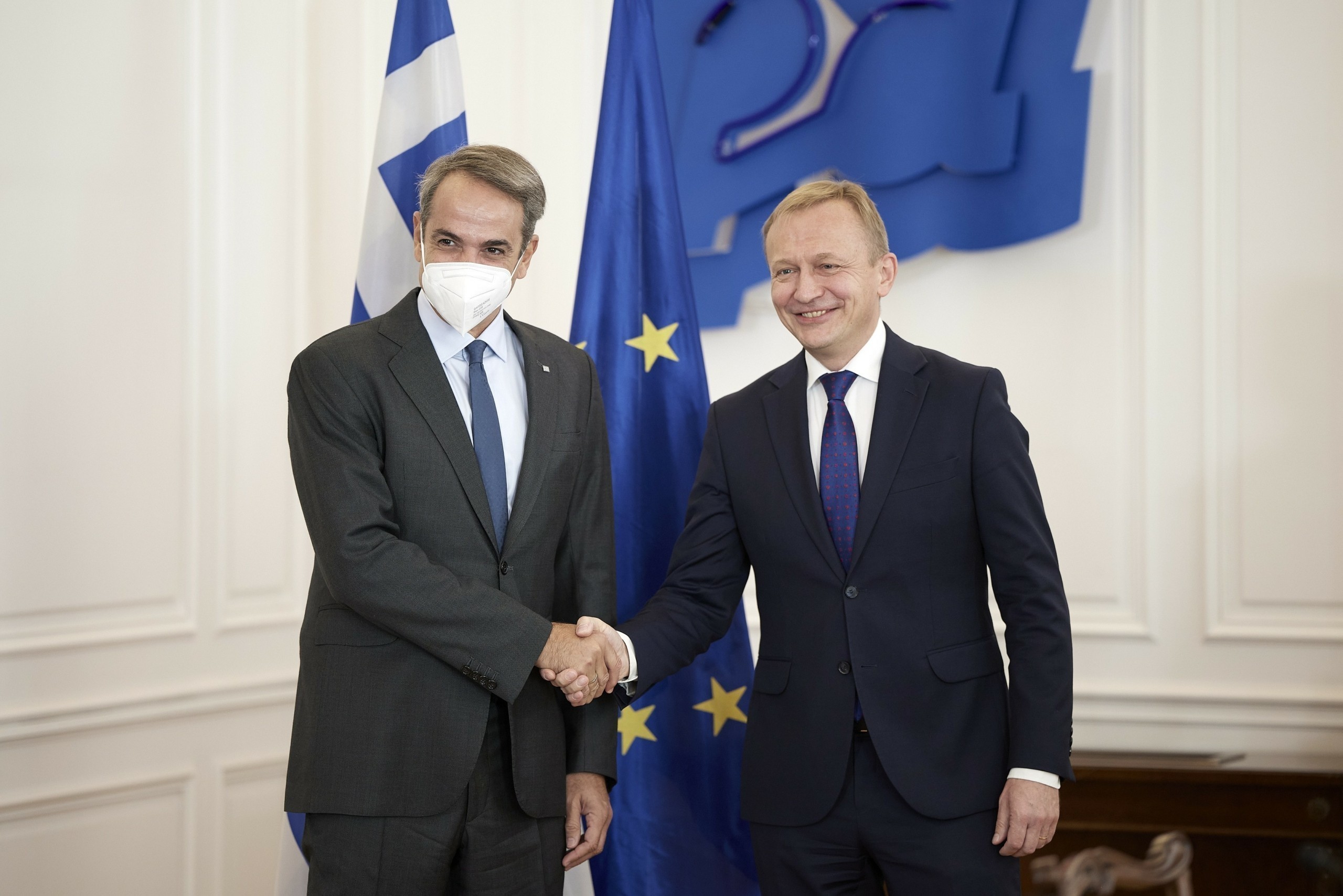 Συνάντηση Μητσοτάκη με Ευρωπαίο Επίτροπο για τη δημόσια διοίκηση – Στο επίκεντρο οι προτάσεις της ΕΕ για το νέο Πολυετές Δημοσιονομικό Πλαίσιο | Ειδήσεις για την Οικονομία Συνάντηση Μητσοτάκη με Ευρωπαίο Επίτροπο για τη δημόσια διοίκηση – Στο επίκεντρο οι προτάσεις της ΕΕ για το νέο Πολυετές Δημοσιονομικό Πλαίσιο | Ειδήσεις για την Οικονομία