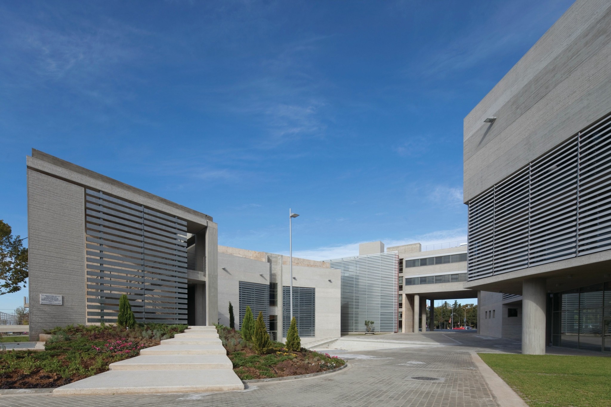 Η ιστορία πίσω από το εντυπωσιακό νέο δημαρχείο Θεσσαλονίκης που χρειάστηκε 23 χρόνια για να υλοποιηθεί