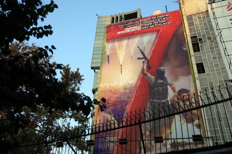 Ανάλυση: Δύο χρόνια μετά την επίθεση της Χαμάς – Οι συμμαχίες στη Μέση Ανατολή, οι εύθραυστες ισορροπίες και το αβέβαιο μέλλον του Νετανιάχου (vid)