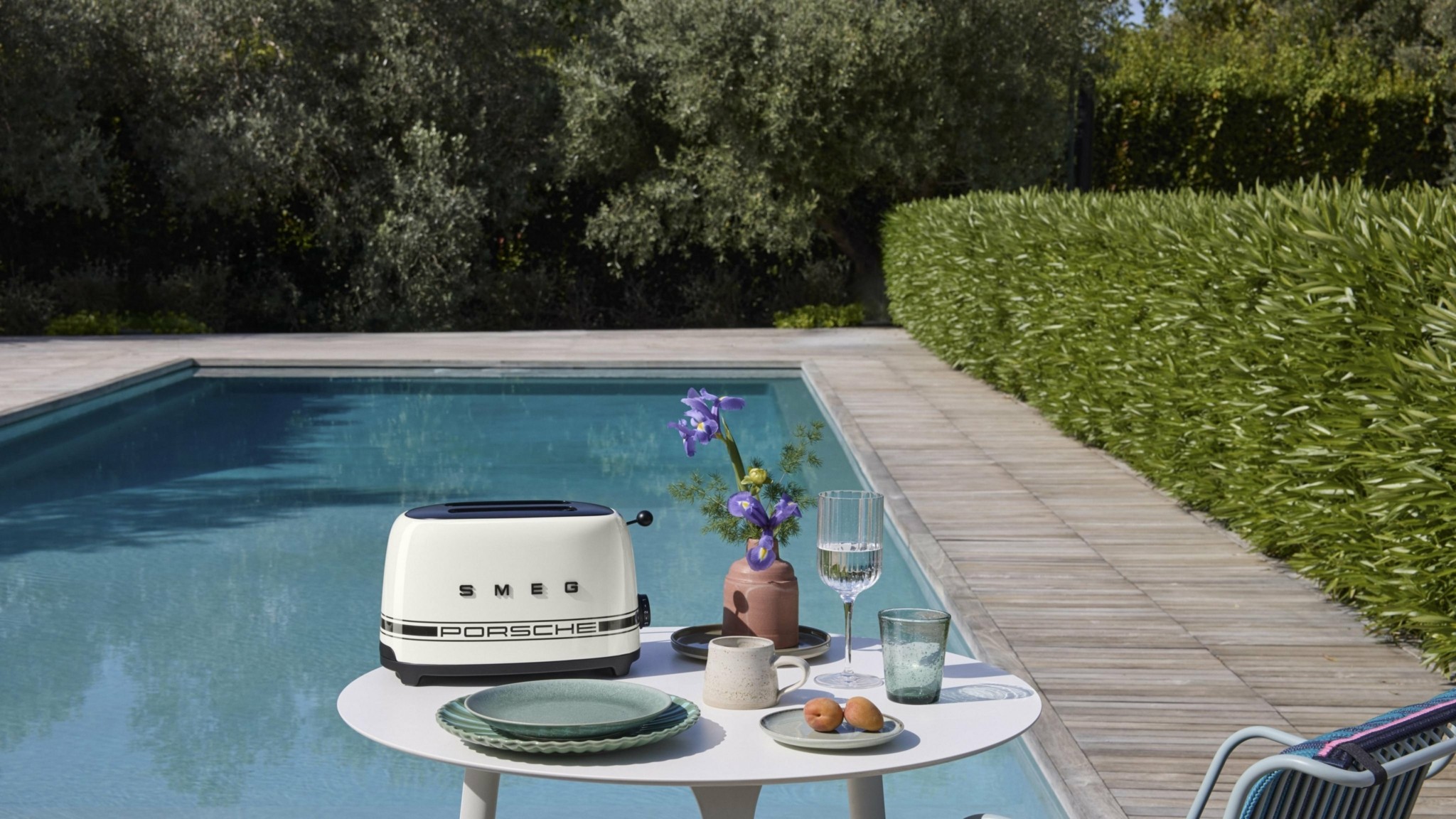 Πώς το ψυγείο σας μπορεί να γίνει Porsche – H νέα συναρπαστική σειρά της Smeg