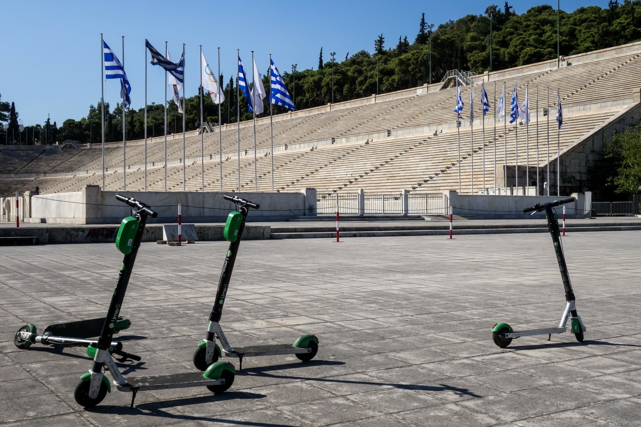 Hλεκτρικά πατίνια και e-bikes: Ενα φαινόμενο που παίρνει διαστάσεις – Πόσα κυκλοφορούν σε Αθήνα και Θεσσαλονίκη