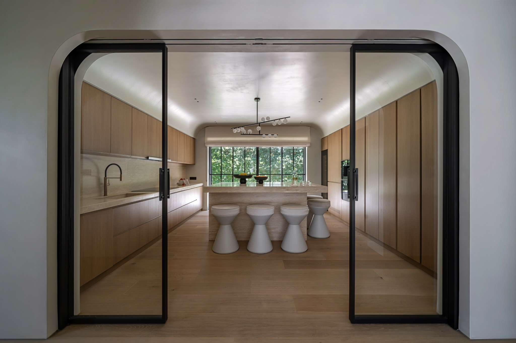 Μαρία Καρδάμη: 10 ιστορίες από την πολυσυζητημένη interior designer