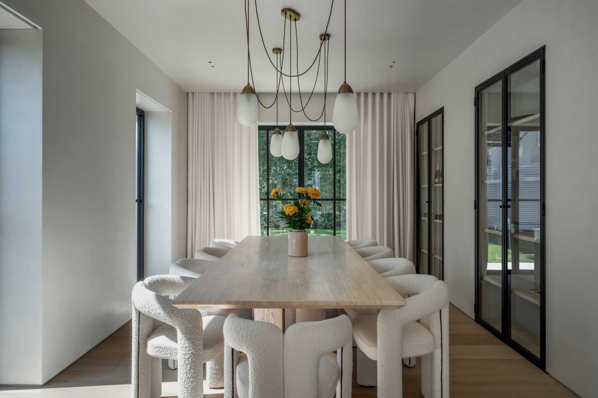 Μαρία Καρδάμη: 10 ιστορίες από την πολυσυζητημένη interior designer