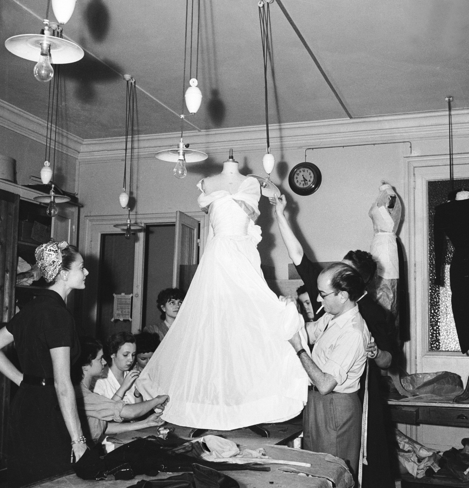 Jean Dessès: Ο πρωτοπόρος Ελληνο-Γάλλος σχεδιαστής υψηλής ραπτικής που έντυνε την αριστοκρατία και τις βασιλικές οικογένειες της Ευρώπης