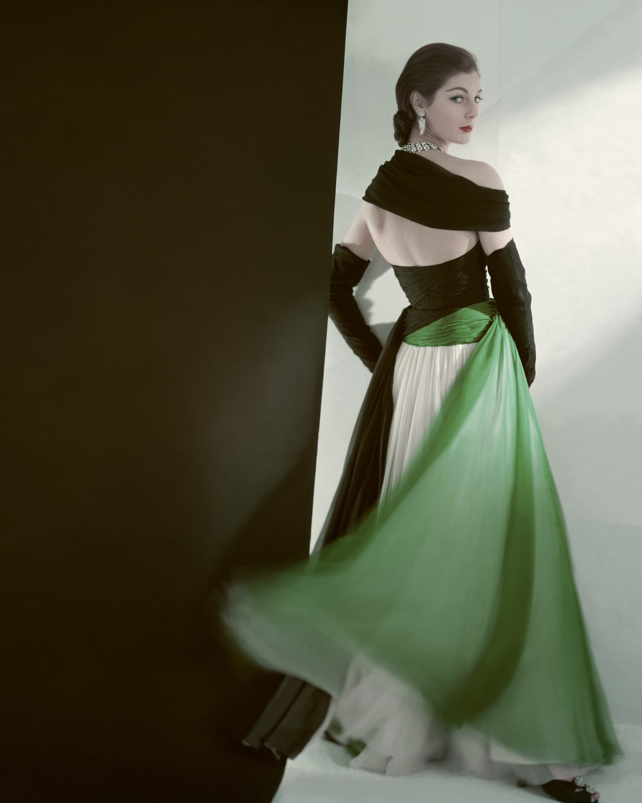 Jean Dessès: Ο πρωτοπόρος Ελληνο-Γάλλος σχεδιαστής υψηλής ραπτικής που έντυνε την αριστοκρατία και τις βασιλικές οικογένειες της Ευρώπης