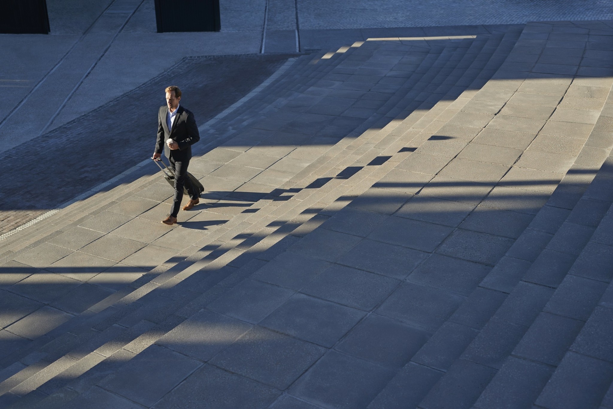 Πόσο μετράει το ύψος στον άνδρα; Οι κινήσεις που τον κάνουν πιο επιβλητικό Πόσο μετράει το ύψος στον άνδρα; Οι κινήσεις που τον κάνουν πιο επιβλητικό