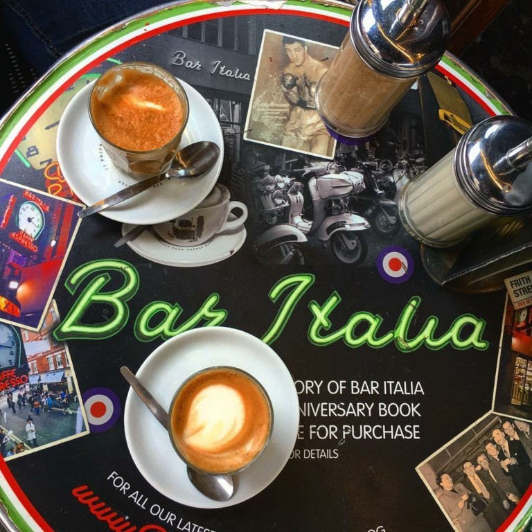 Bar Italia: Η συναρπαστική ιστορία ενός αυθεντικού cafe στο Λονδίνο