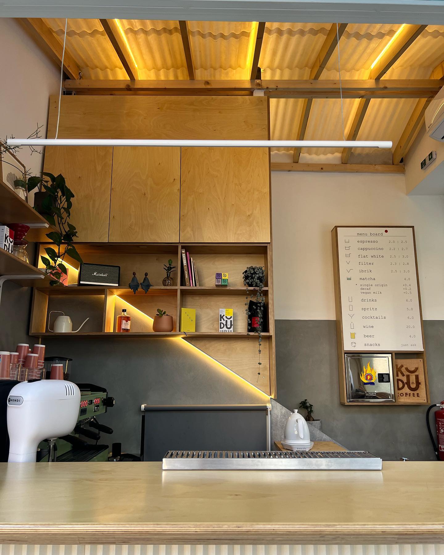 5 κορυφαίου design καταστήματα στην Ελλάδα που μοιάζουν με έργα τέχνης