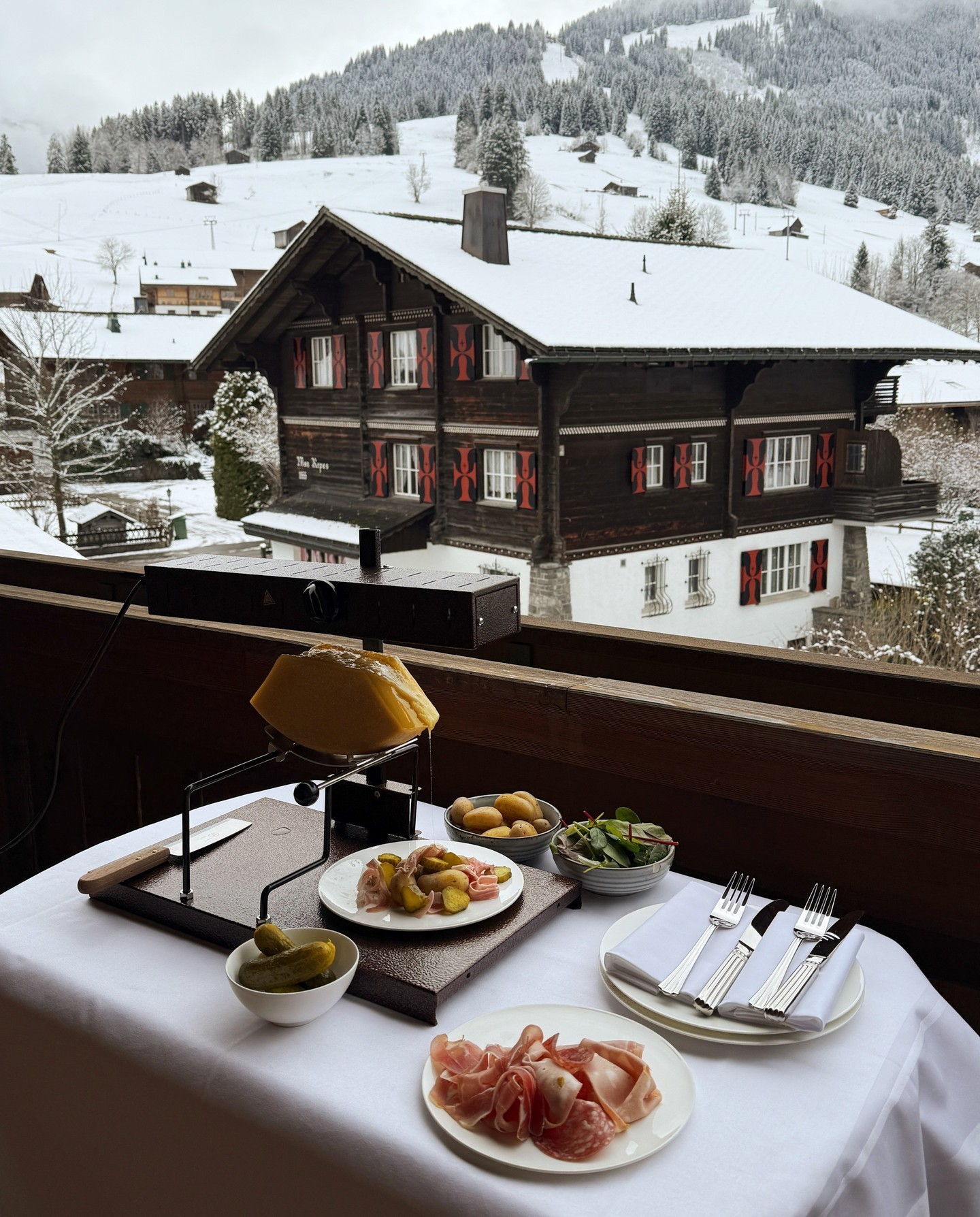 Γκστάαντ: 3 ονειρεμένα ξενοδοχεία στο ελβετικό χωριό των 7.500 κατοίκων που λατρεύεται από το jet set