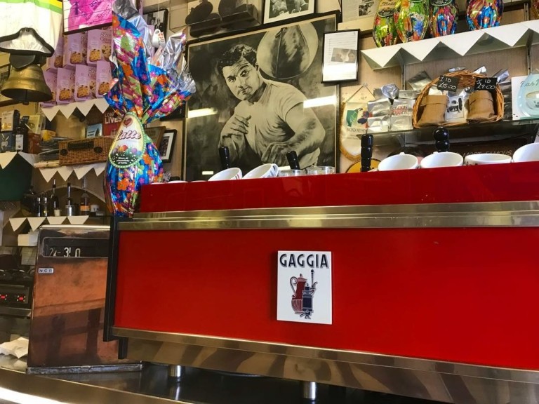 Bar Italia: Η συναρπαστική ιστορία ενός αυθεντικού cafe στο Λονδίνο