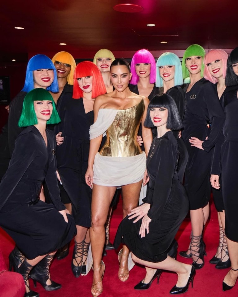 Ο Ελληνας που τραγούδησε Happy Birthday στην Kim Kardashian στα γενέθλιά της στο Παρίσι