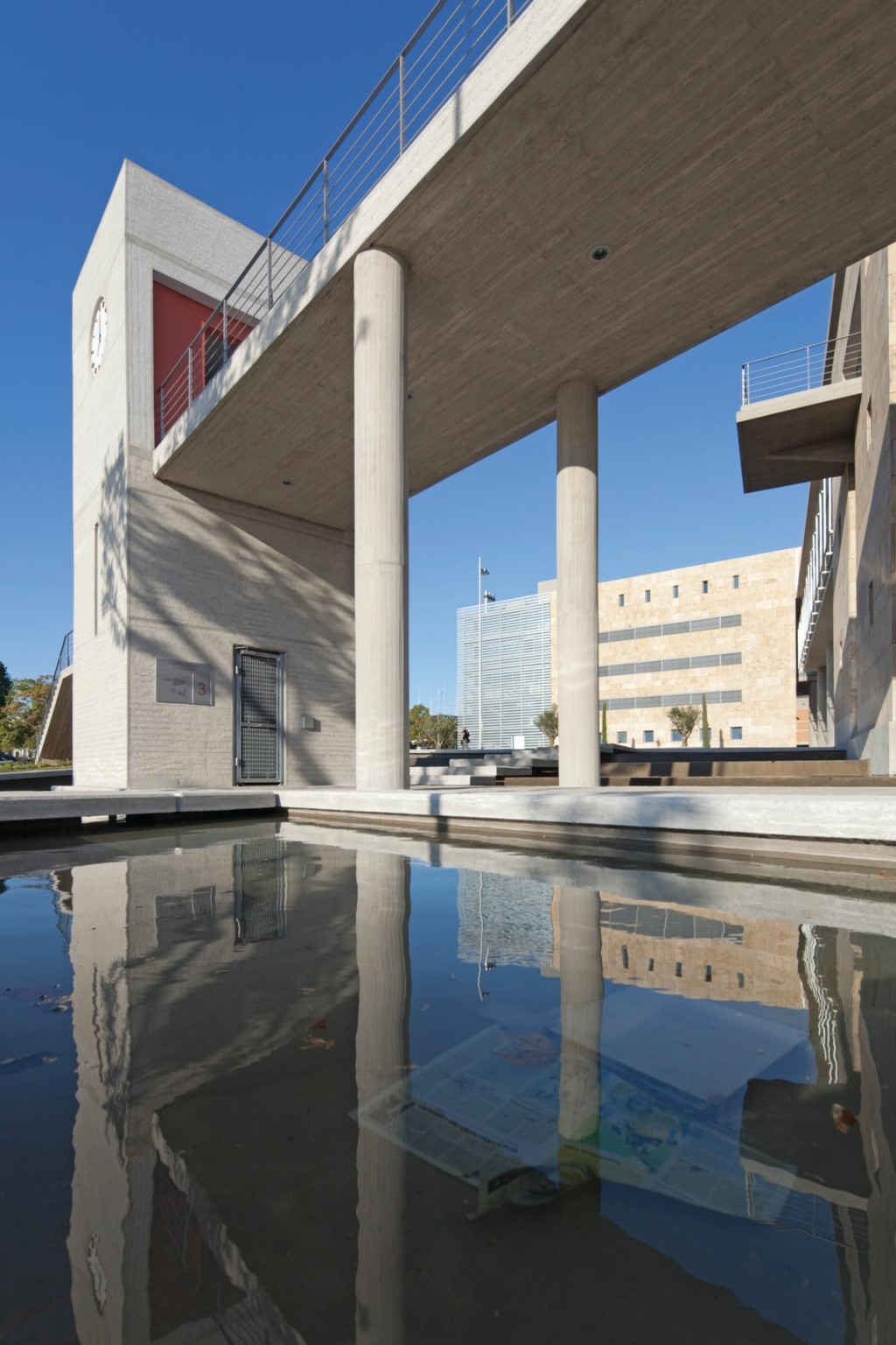 Η ιστορία πίσω από το εντυπωσιακό νέο δημαρχείο Θεσσαλονίκης που χρειάστηκε 23 χρόνια για να υλοποιηθεί