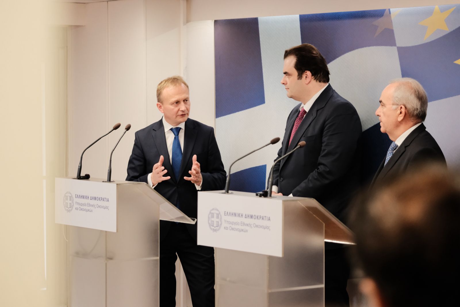 Συνάντηση Πιερρακάκη με Επίτροπο Σεράφιν: Η Ελλάδα πιστεύει σε μια Ευρώπη που εμπνέει εμπιστοσύνη και σταθερότητα στους πολίτες της | Ειδήσεις για την Οικονομία Συνάντηση Πιερρακάκη με Επίτροπο Σεράφιν: Η Ελλάδα πιστεύει σε μια Ευρώπη που εμπνέει εμπιστοσύνη και σταθερότητα στους πολίτες της | Ειδήσεις για την Οικονομία