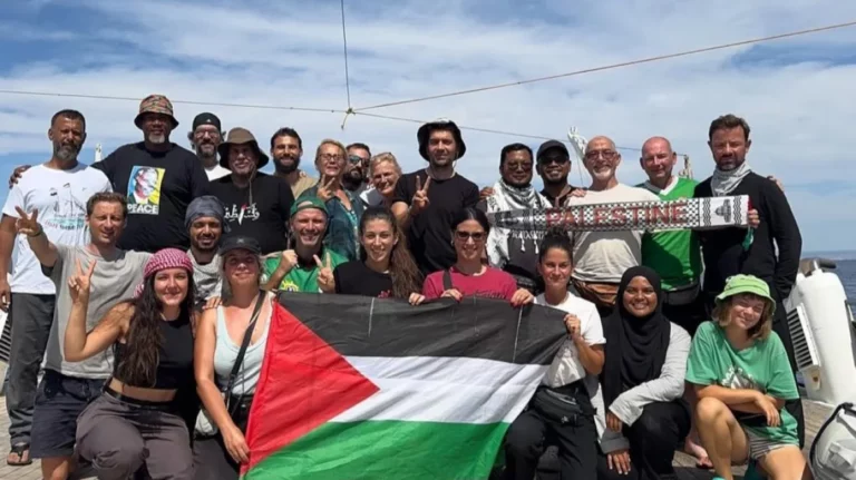 Στολίσκος για τη Γάζα: Για απάνθρωπες συνθήκες κράτησης, μίλησαν ακτιβιστές που γύρισαν από το Ισραήλ (tweet)