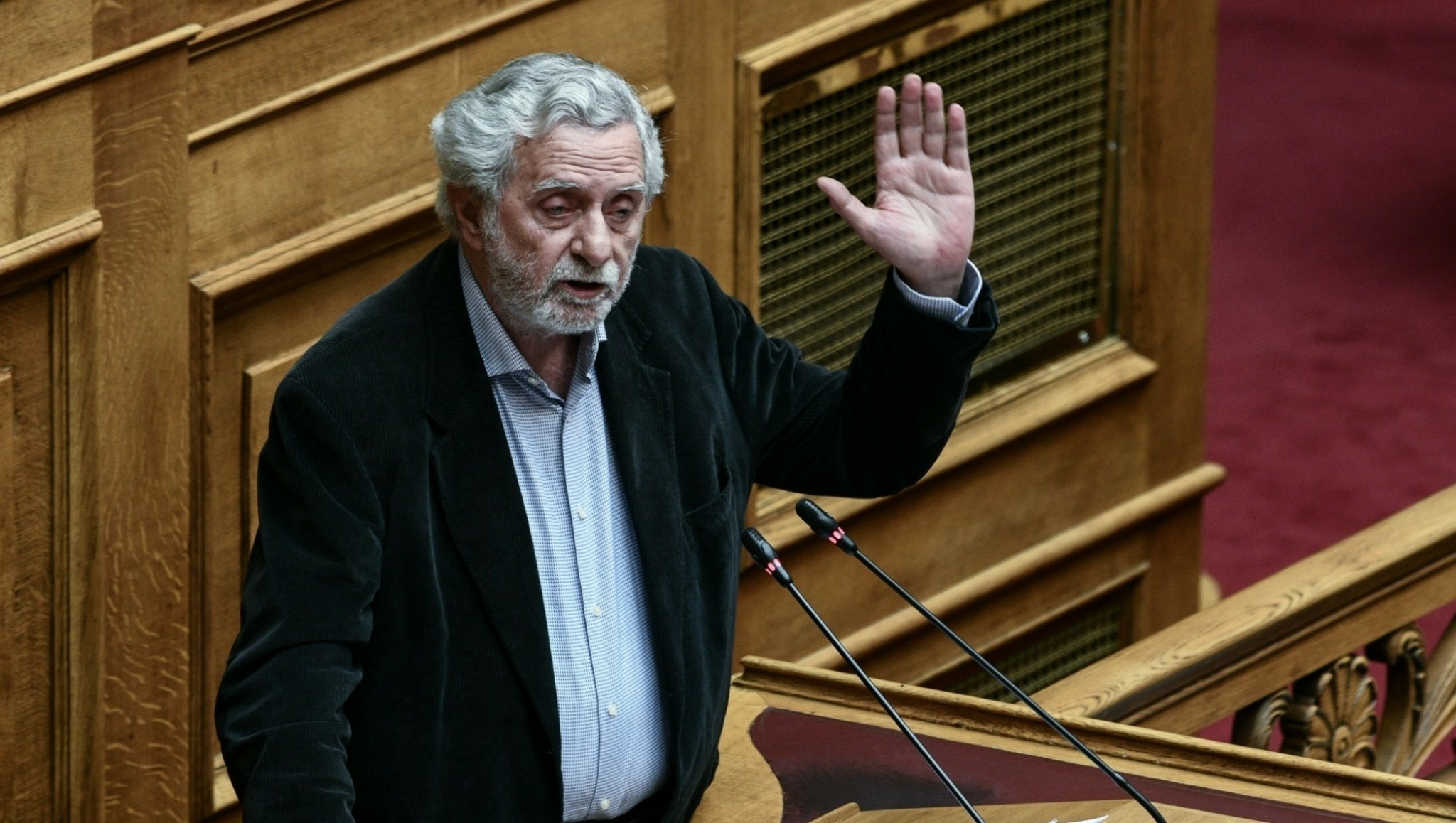 Βουλή: Ορκίστηκε βουλευτής ο Θοδωρής Δρίτσας – Πήρε την έδρα Τσίπρα