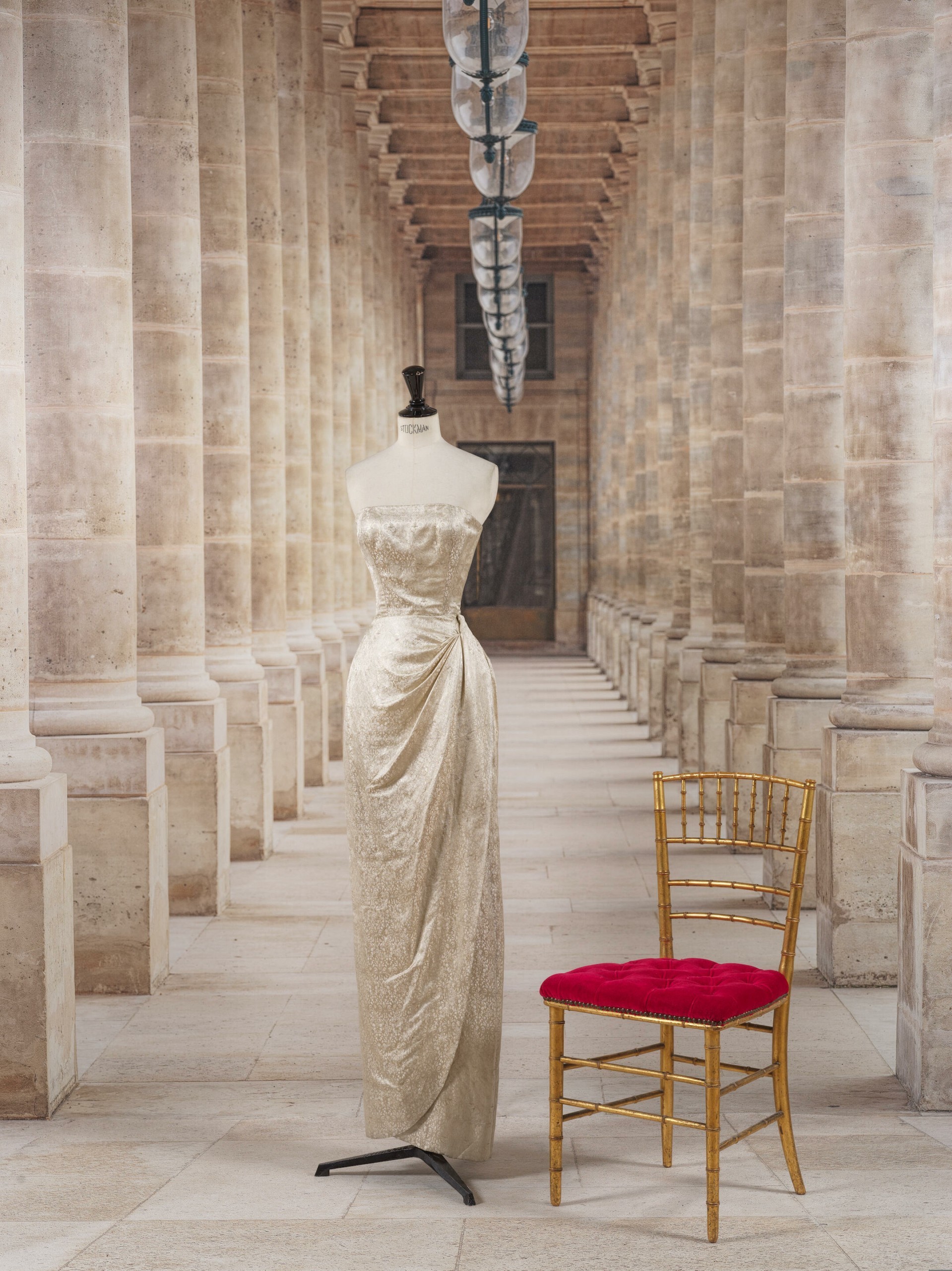 Jean Dessès: Ο πρωτοπόρος Ελληνο-Γάλλος σχεδιαστής υψηλής ραπτικής που έντυνε την αριστοκρατία και τις βασιλικές οικογένειες της Ευρώπης