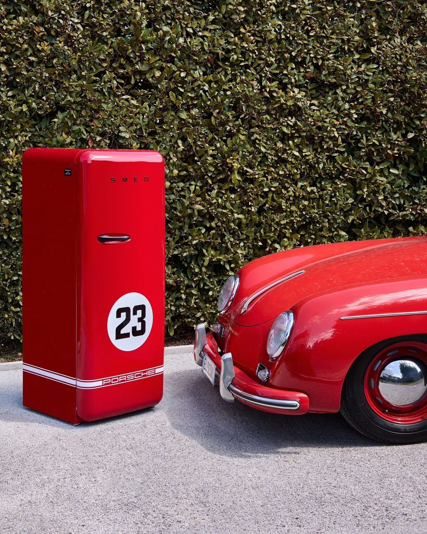 Πώς το ψυγείο σας μπορεί να γίνει Porsche – H νέα συναρπαστική σειρά της Smeg