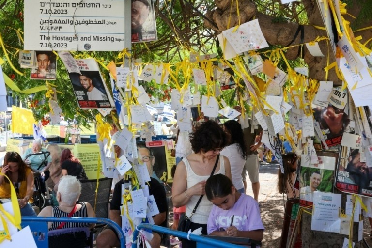 Βανς: Οι όμηροι θα μπορούσαν να απελευθερωθούν ανά πάσα στιγμή – Εντείνεται το θρίλερ