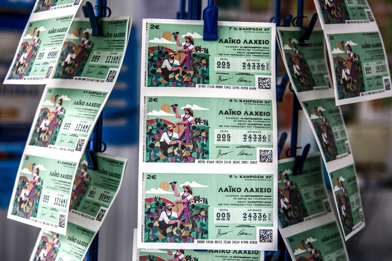 Εορταστικό έπαθλο 150.000 ευρώ από το Λαϊκό Λαχείο για την επέτειο της 28ης Οκτωβρίου