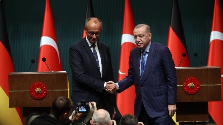 Γερμανικός Τύπος για επίσκεψη Μερτς στην Άγκυρα: Στρατηγικός αλλά «δύσκολος» εταίρος η Τουρκία | Ειδήσεις για την Οικονομία Γερμανικός Τύπος για επίσκεψη Μερτς στην Άγκυρα: Στρατηγικός αλλά «δύσκολος» εταίρος η Τουρκία | Ειδήσεις για την Οικονομία