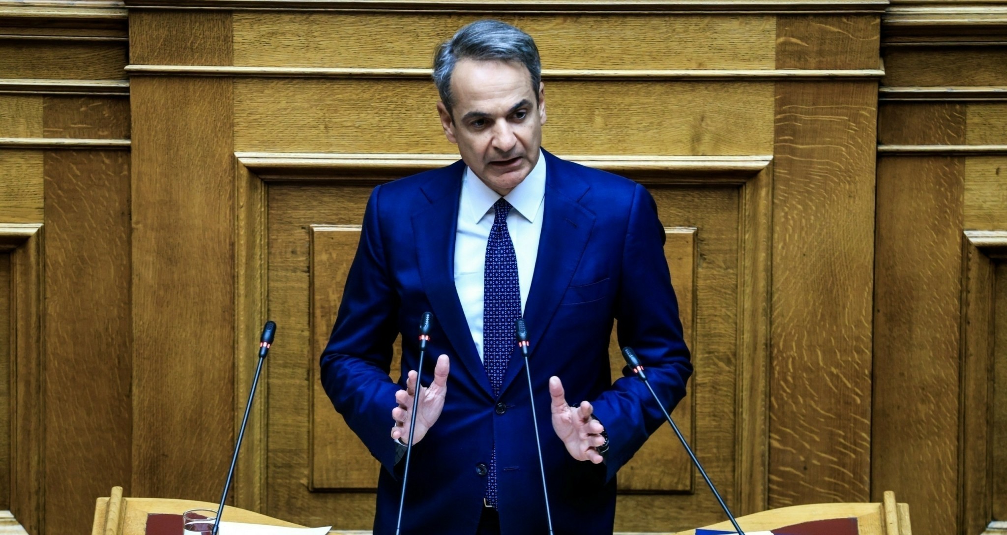 Μητσοτάκης στη Βουλή: Η Ελλάδα υπερασπίζεται σθεναρά τα εθνικά της συμφέροντα – Θα συνιστούσα αυτοσυγκράτηση στους ψευτοπατριώτες