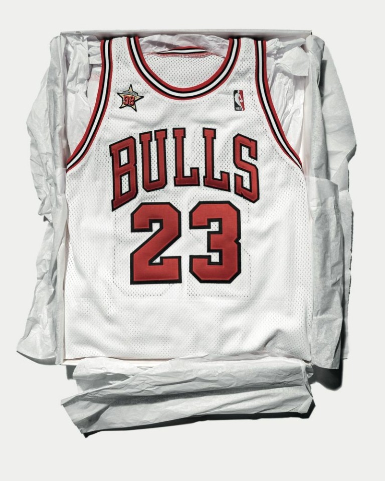 Air Jordan: Η αληθινή ιστορία πίσω από το brand-φαινόμενο που άλλαξε την ιστορία των sneakers