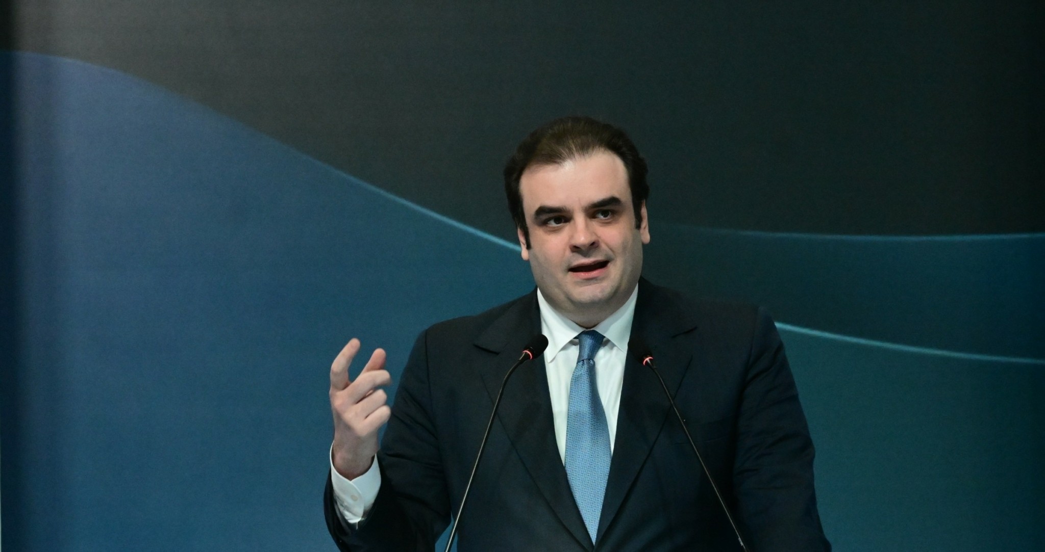 Στις Βρυξέλλες για Eurogroup και ECOFIN o Πιερρακάκης: Στην ατζέντα η φορολόγηση της ενέργειας και oι δασμοί σε δέματα χαμηλής αξίας